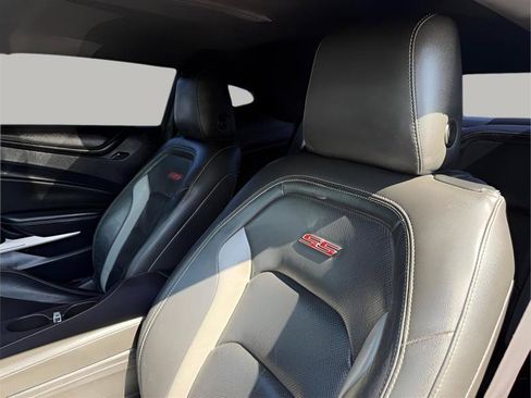 Used 2016 Chevrolet Camaro SS RWD image 18