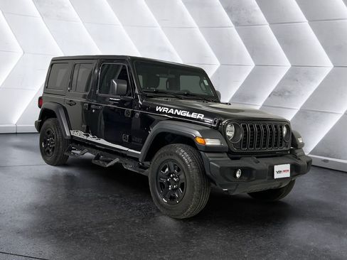 Used 2026 Jeep Wrangler Unlimited Sport AWD/4WD image 1