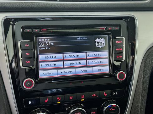 Used 2012 Volkswagen Passat 2.5 SE image 21