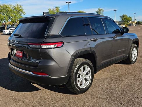 Used 2023 Jeep Grand Cherokee Limited w/ Luxury Tech Group II AWD/4WD image 11