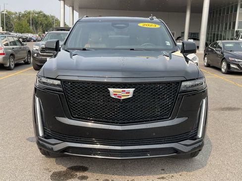 Used 2023 Cadillac Escalade Sport w/ Touring Package AWD/4WD image 13
