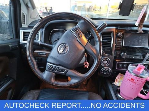 Used 2017 Nissan Titan Platinum Reserve image 4