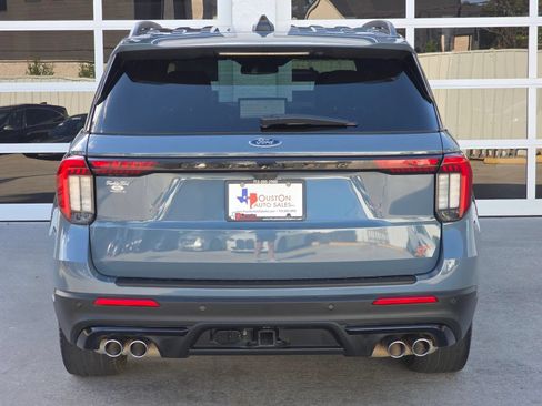 Used 2025 Ford Explorer ST w/ Sun And Sound Package AWD/4WD image 6