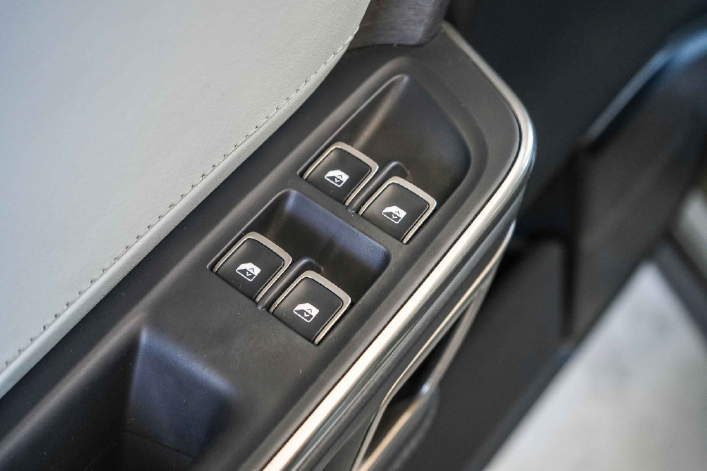 Used 2024 Rivian R1S Launch Edition Quad AWD/4WD image 21
