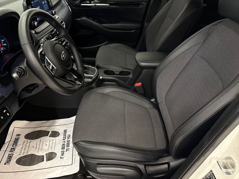 Used 2021 Kia Seltos S FWD image 17