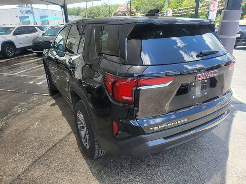 Used 2025 GMC Terrain Elevation AWD/4WD image 9