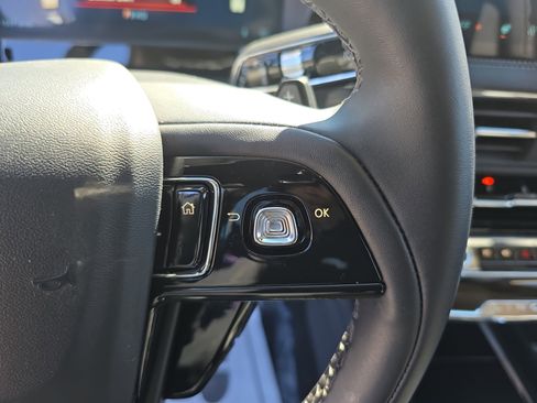 New 2026 Lincoln Corsair Premiere AWD/4WD image 17