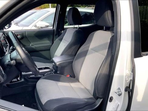 Used 2023 Toyota Tacoma TRD Sport image 7