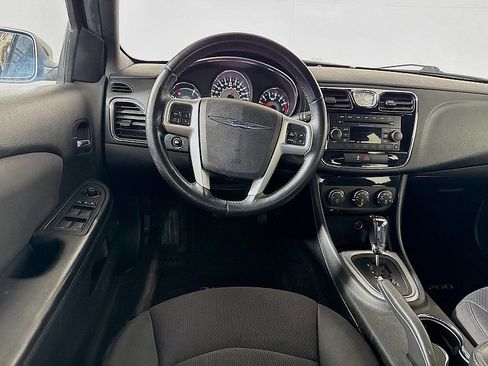 Used 2013 Chrysler 200 Touring FWD image 20