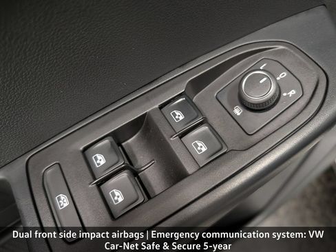 Used 2025 Volkswagen Taos SE AWD/4WD image 12