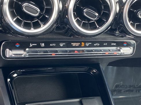 Used 2023 Mercedes-Benz GLB 250 4MATIC image 22