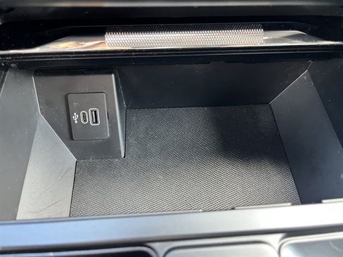 Used 2025 Ford F150 Lariat AWD/4WD image 26