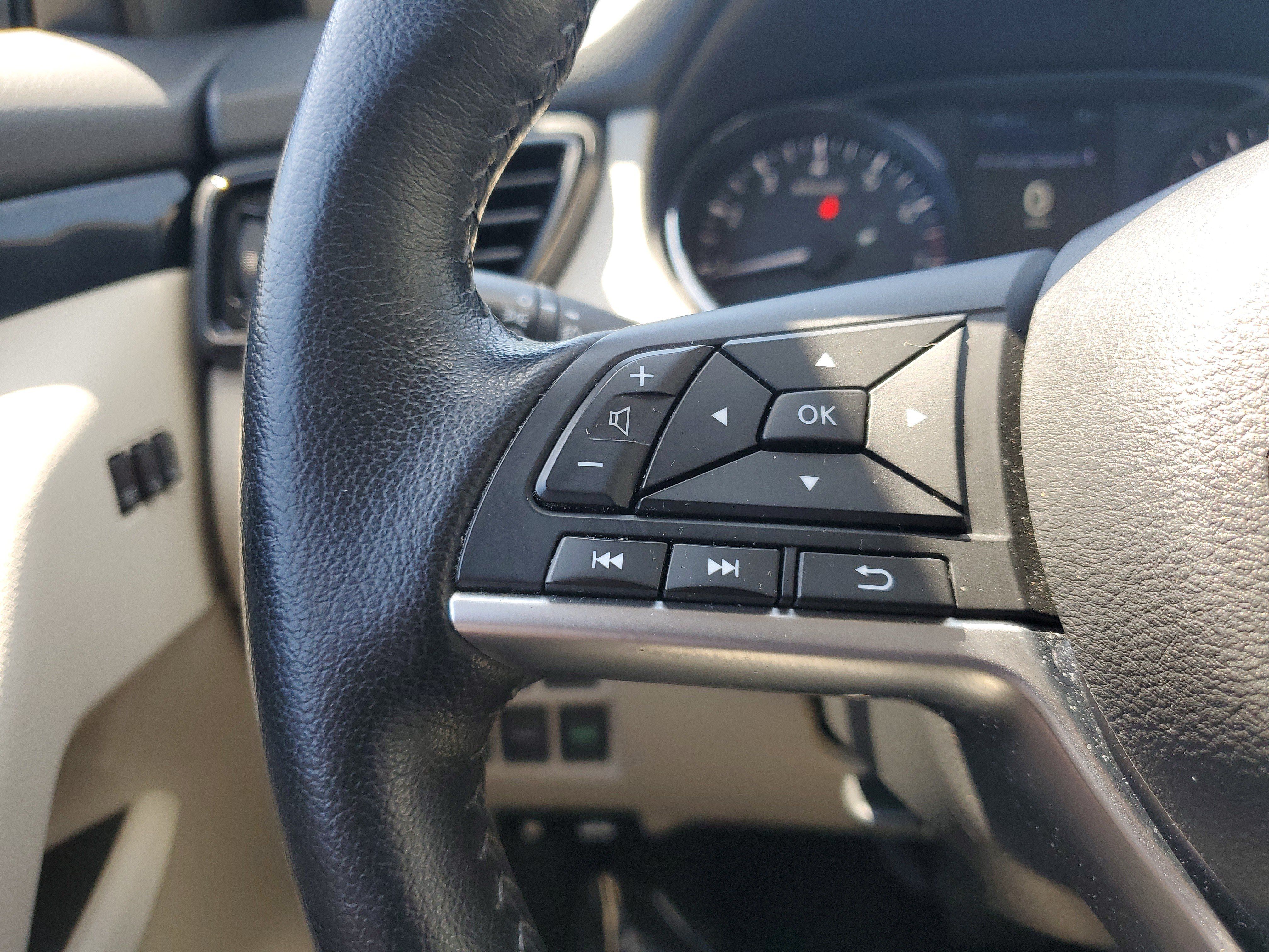 Certified 2022 Nissan Rogue Sport SV w/ Technology Package FWD image 18