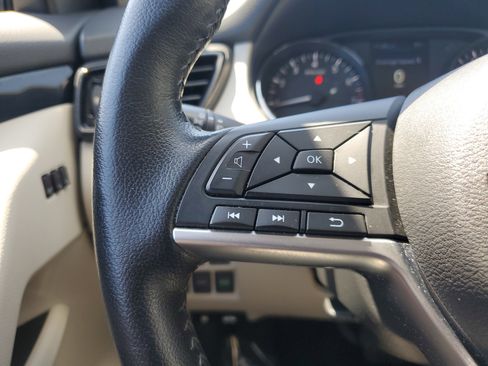 Certified 2022 Nissan Rogue Sport SV w/ Technology Package image 18