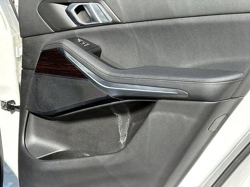 Used 2019 BMW X5 xDrive40i w/ Premium Package 2 image 24