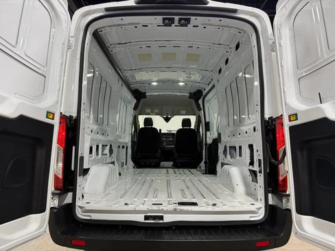 Used 2025 Ford Transit 250 148 Medium Roof RWD image 28