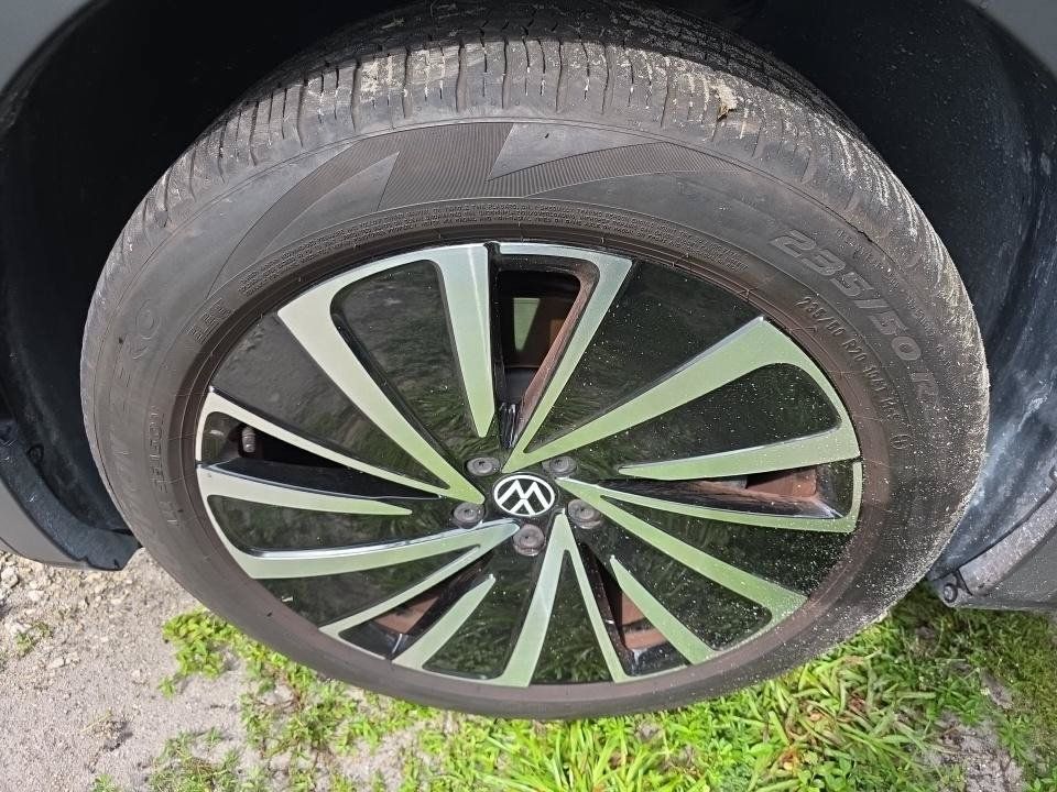 Used 2025 Volkswagen ID.4 Pro AWD/4WD image 12