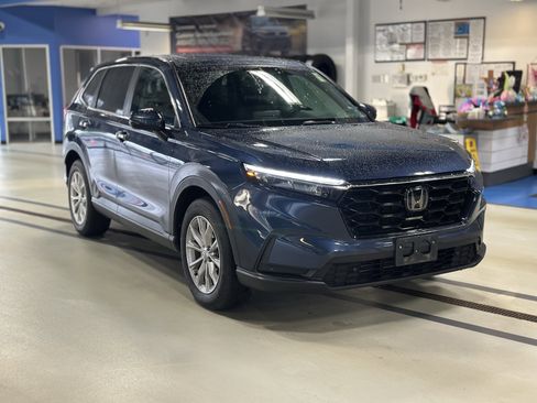 Used 2023 Honda CR-V EX-L image 3