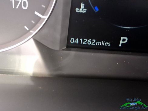 Used 2020 Land Rover Range Rover Velar S image 19