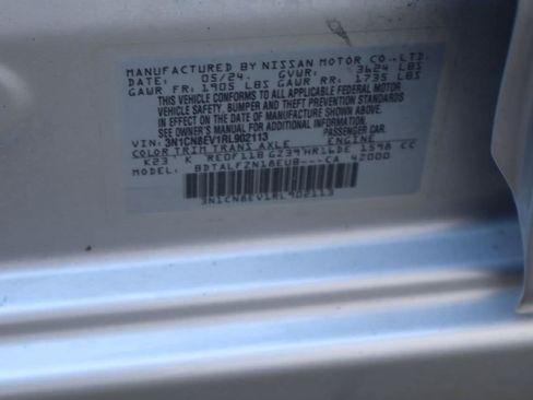Used 2024 Nissan Versa SV FWD image 27