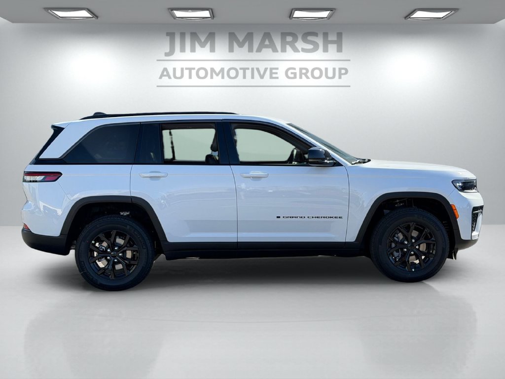 New 2026 Jeep Grand Cherokee Altitude AWD/4WD image 7