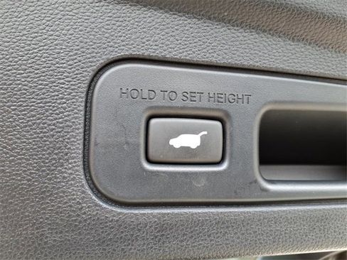 Used 2023 Acura MDX SH-AWD w/ Technology Package image 11