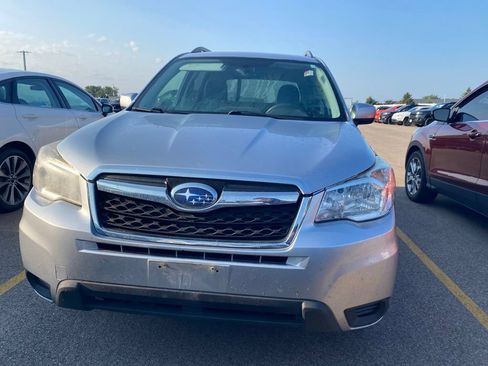 Used 2016 Subaru Forester 2.5i Premium w/ All-Weather Package AWD/4WD image 19