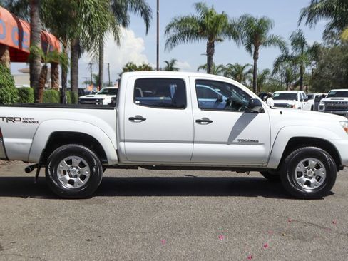 Used 2015 Toyota Tacoma PreRunner w/ TRD Off-Road Package RWD image 10
