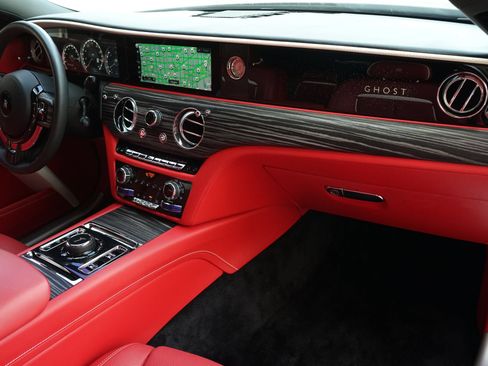 Used 2022 Rolls-Royce Ghost Extended Wheelbase AWD/4WD image 13