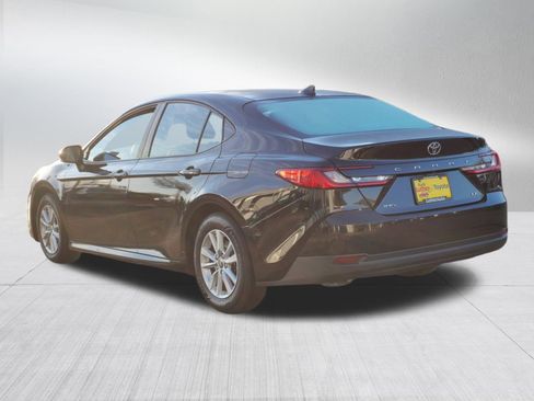 Certified 2025 Toyota Camry LE image 6