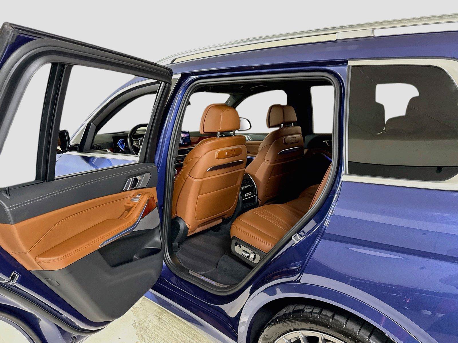 Used 2024 BMW ALPINA XB7 AWD/4WD image 25