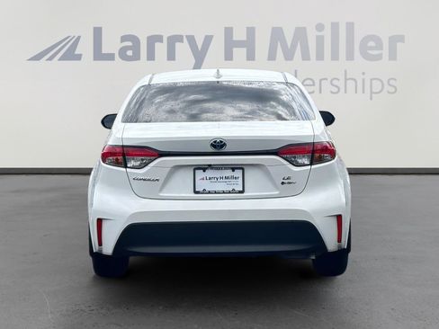 Used 2025 Toyota Corolla LE w/ Convenience Package AWD/4WD image 5