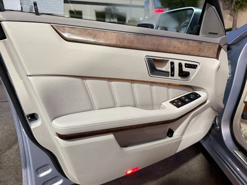 Used 2013 Mercedes-Benz E 350 4MATIC Sedan image 15