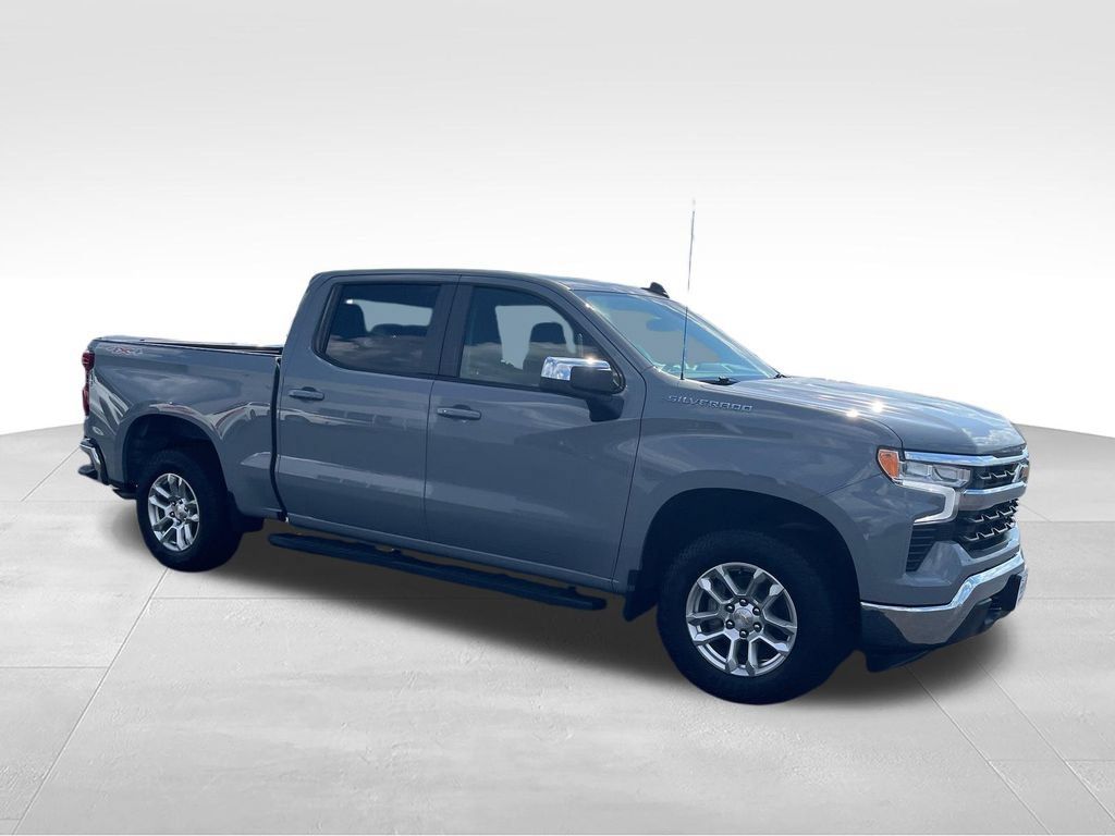 Used 2024 Chevrolet Silverado 1500 LT AWD/4WD image 7