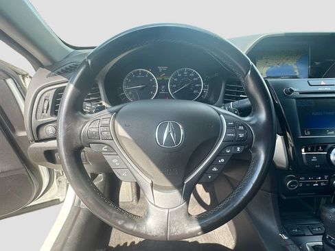 Used 2017 Acura ILX FWD image 8