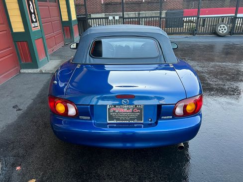 Used 1999 MAZDA MX-5 Miata 10th Anniversary Edition image 8
