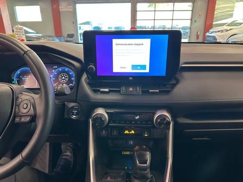 Used 2025 Toyota RAV4 XSE w/ Advanced Technology Package AWD/4WD image 23