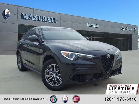 Used 2023 Alfa Romeo Stelvio Sprint image 1