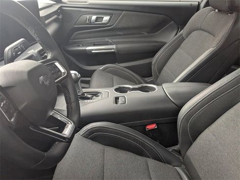 Used 2024 Ford Mustang Coupe image 8