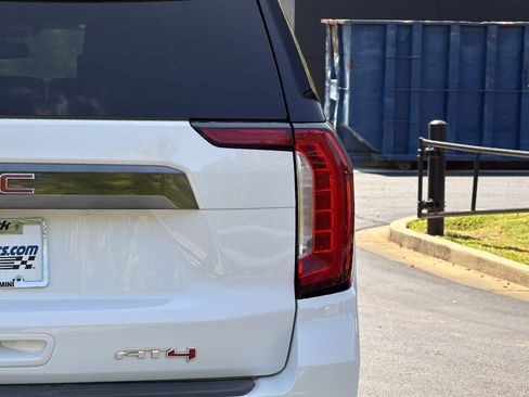 Used 2023 GMC Yukon XL AT4 w/ AT4 Premium Package AWD/4WD image 24