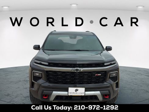 Used 2024 Chevrolet Traverse Z71 w/ Enhanced Driving Package AWD/4WD image 8