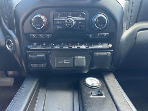 Used 2021 Chevrolet Silverado 2500 LTZ w/ LTZ Texas Edition image 28