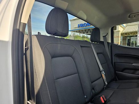 Used 2022 Chevrolet Colorado LT AWD/4WD image 13