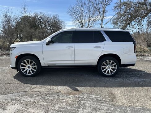 Certified 2023 Cadillac Escalade Premium Luxury Platinum image 2