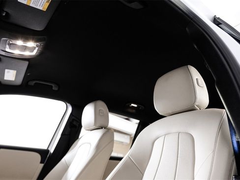 Used 2021 Mercedes-Benz GLB 250 w/ Premium Package image 33