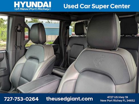 Used 2025 Ford Bronco Outer Banks AWD/4WD image 7