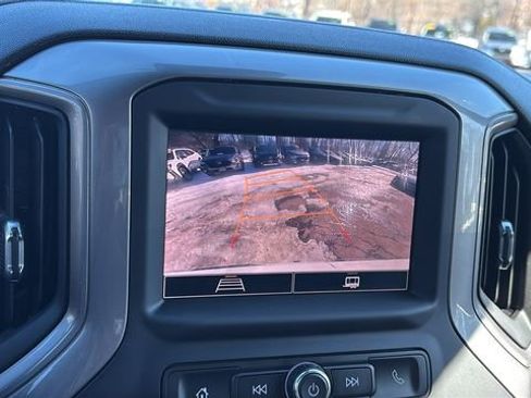 Used 2023 Chevrolet Silverado 1500 Custom image 24