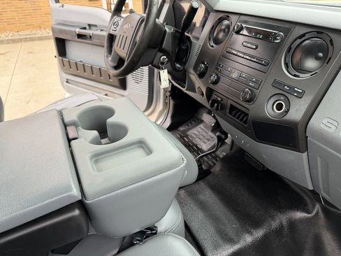 Used 2016 Ford F250 XL w/ Power Equipment Group image 15