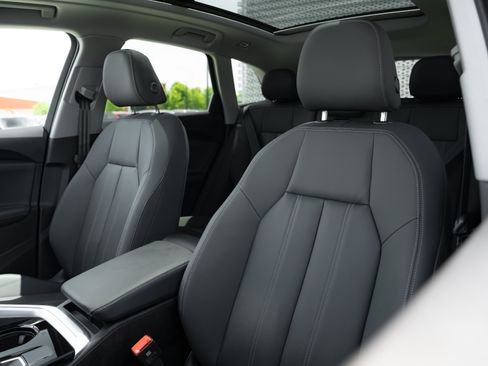 Certified 2025 Audi Q5 Premium w/ Convenience Package AWD/4WD image 19
