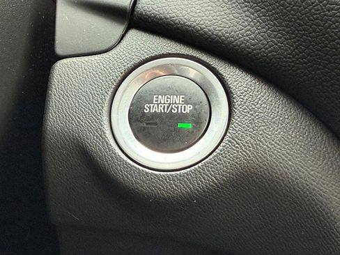 Used 2023 Chevrolet Equinox LT image 15